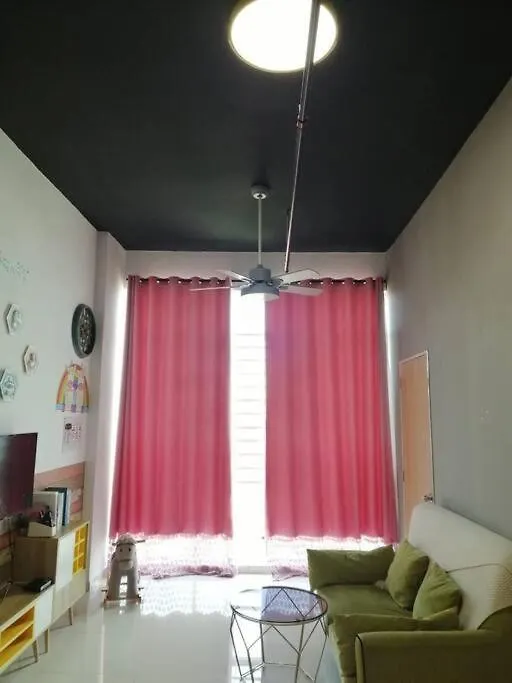 Setia Tri-Suite George Town Appartement